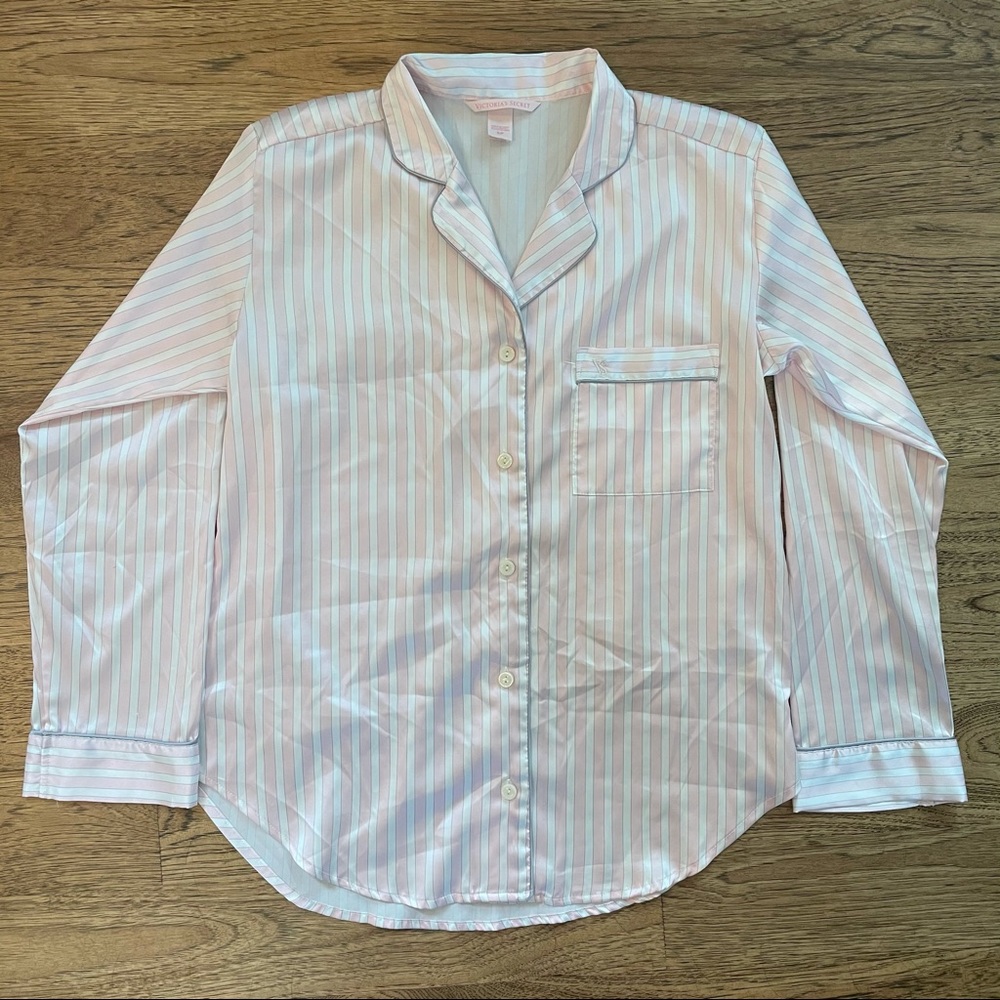 Victoria's Secret Women's Pink & White Striped Long Sleeved Pajama Top sz Small